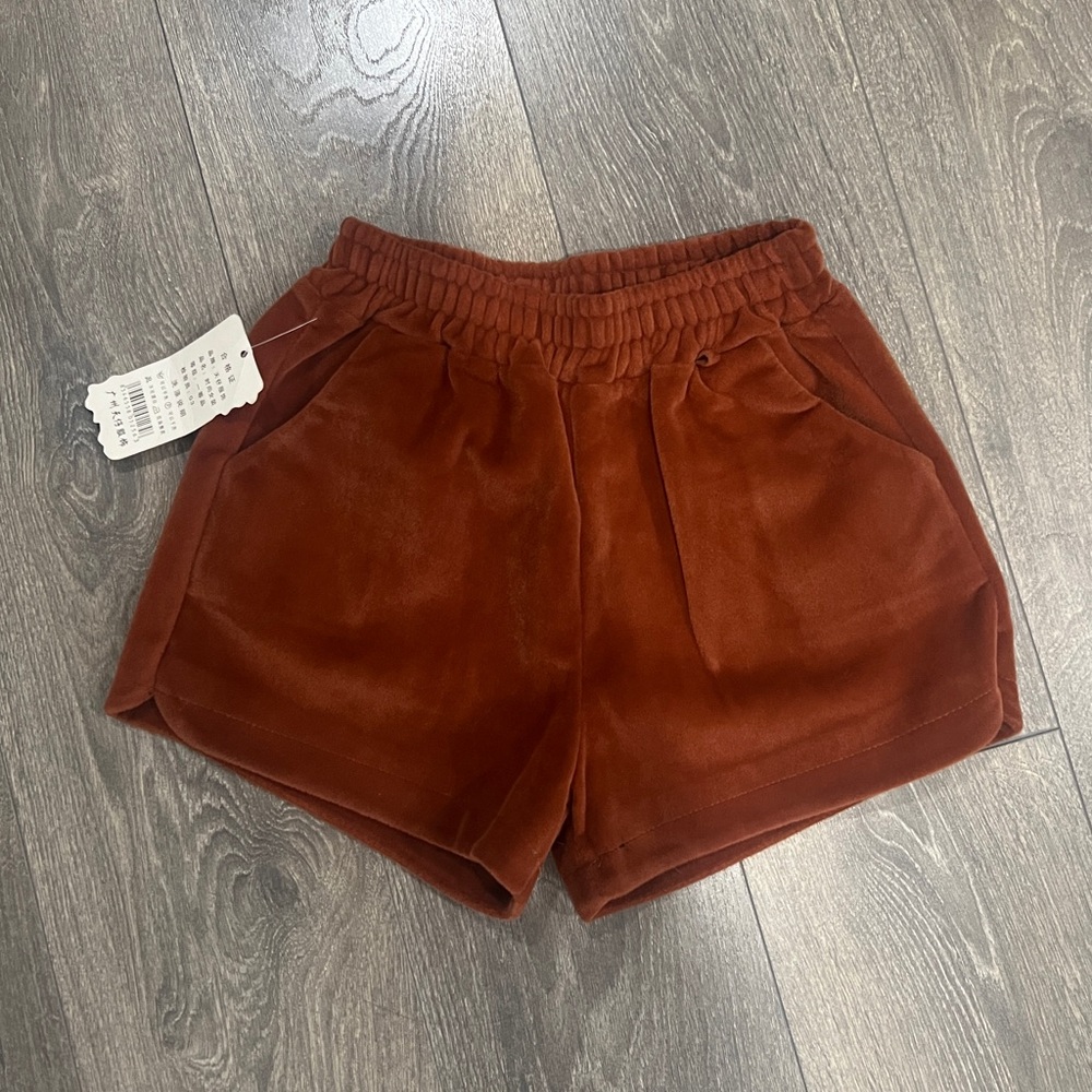 Brand NEW cotton velvet shorts with pockets